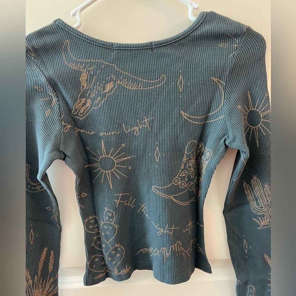 Daydreamer Western Long Sleeve NWT Thermal Crop - Picture 8 of 16